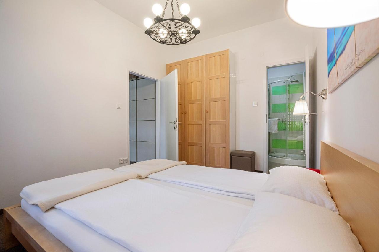 Timeless Apartment